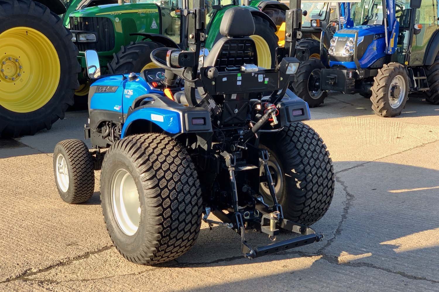 Kompakttraktor SOLIS 26 HST – Bild 6