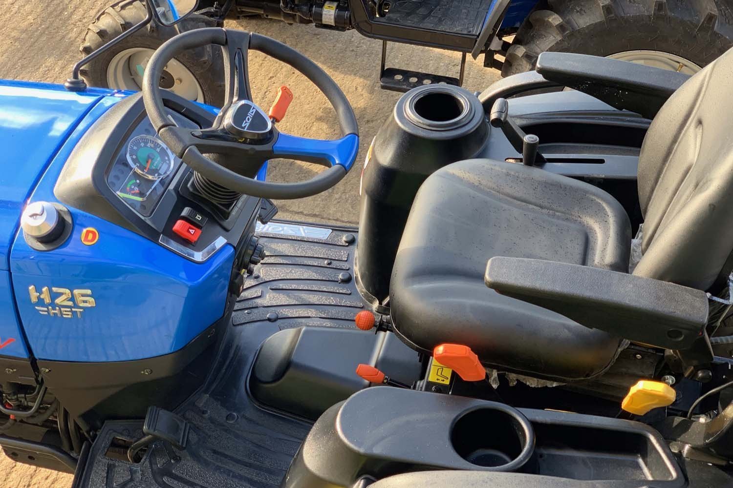 Kompakttraktor SOLIS 26 HST – Bild 7