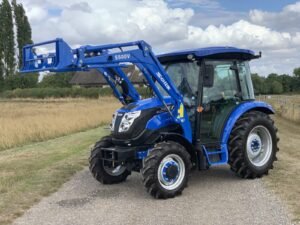 Solis S50 neu, Allradantrieb, XL-Wendegetriebe, klimatisierte Kabine und Frontlader