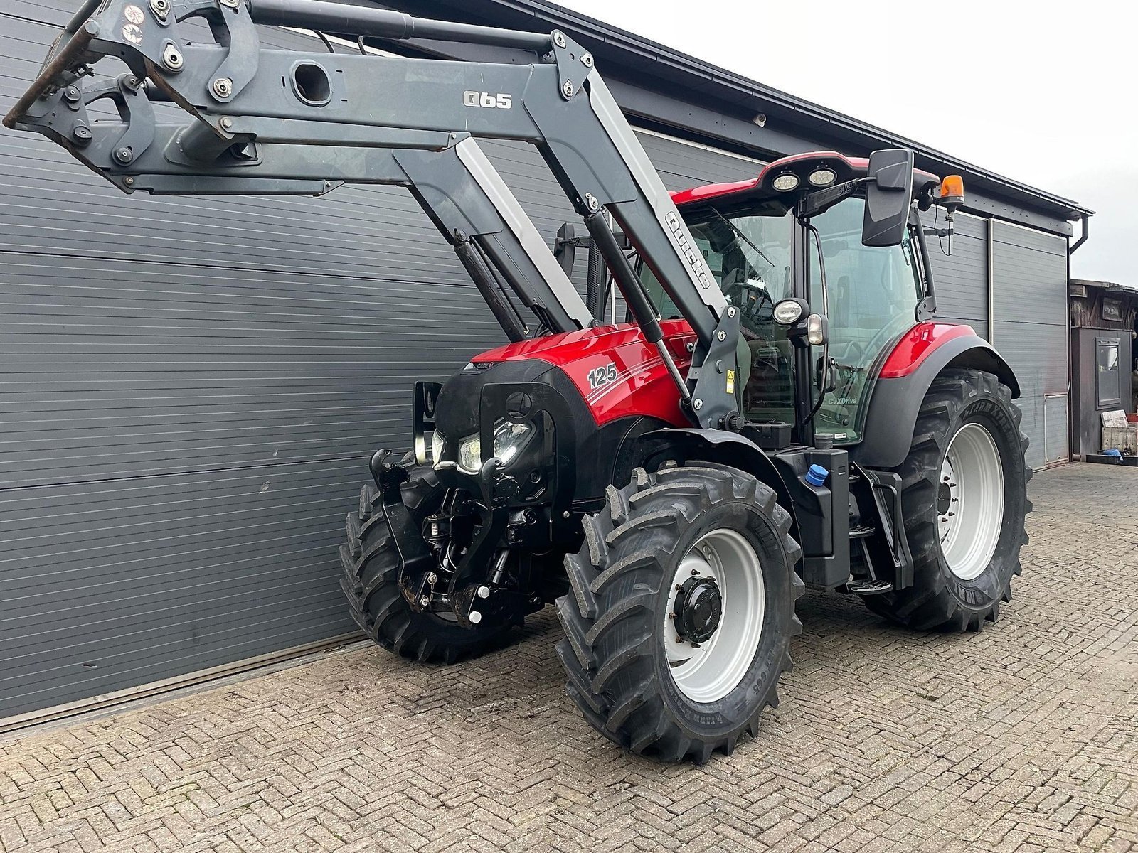 Traktor Case IH Maxxum 125 CVX mit Frontlader – 2018 – 144 PS
