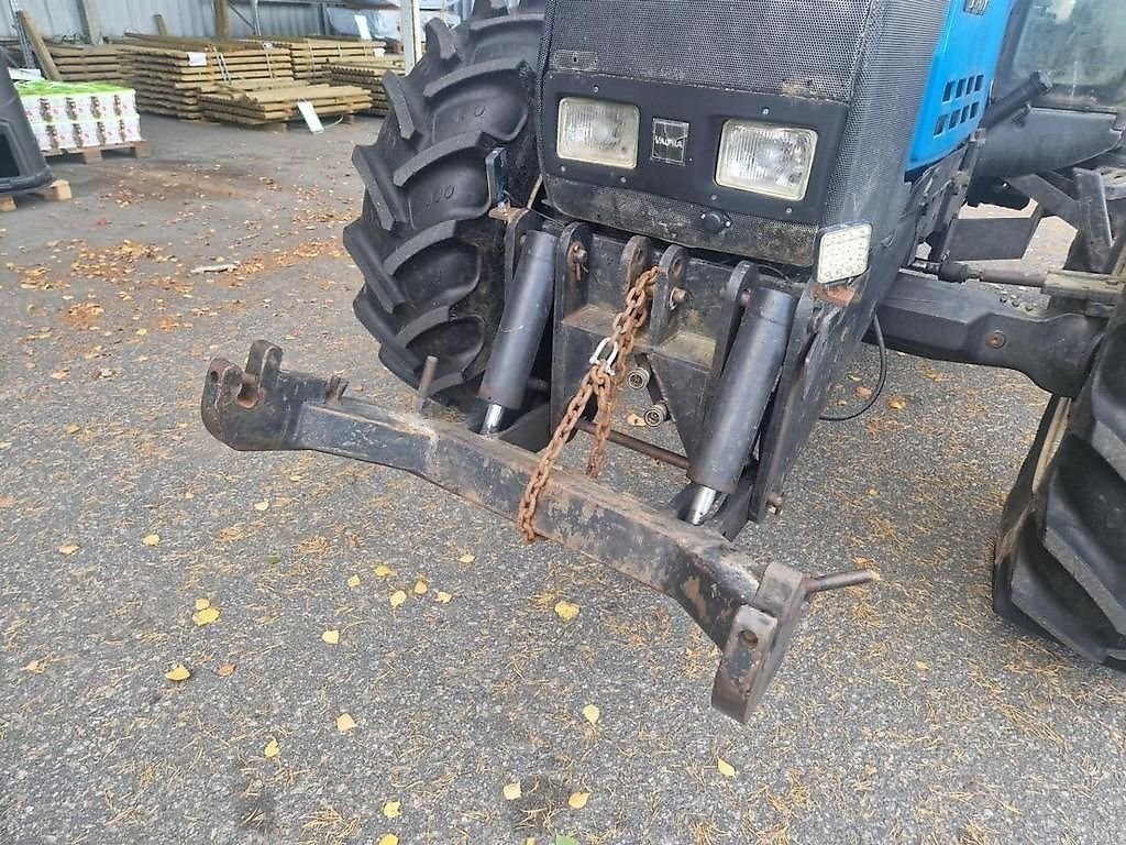 Ackerschlepper Allradantrieb mit Frontlader – 2000 – 101 PS – Bild 8